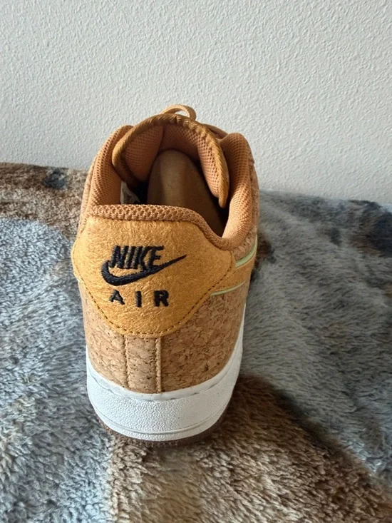 Nike Men’s Air Force 1 Happy Pinneapple - Picture 10 of 16